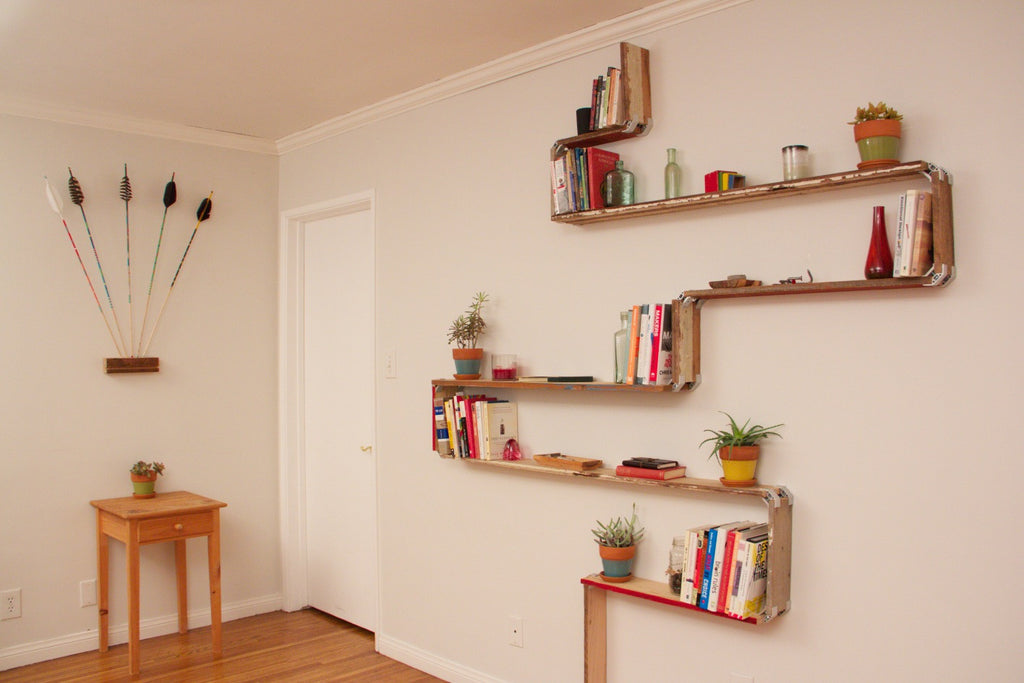DIY reclaimed wood wall shelf with PLY90 plywood clip bracket